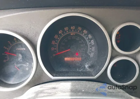 2010 Toyota Sequoia Sr5 4.6L V8 z USA, uszkodzony, nr VIN 5TDZM5G13AS001410